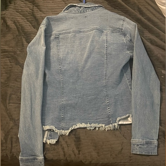 Max jeans Jean jacket size small. - Picture 2 of 3